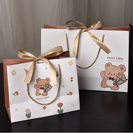 Fancy Gift Bags Logo Clothing Packaging Handle Shopping Cute Paper Bags With Logo 