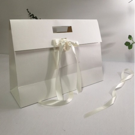 Luxury Paper Bag Packaging Custom White Kraft For Wedding Guests 