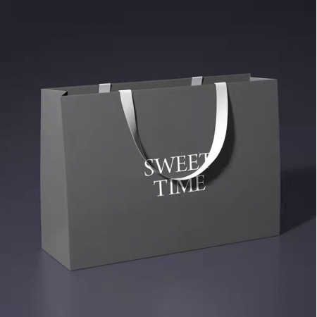 Luxury Shopping Paper For Clothes White Cardboard Bag 