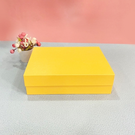 Box With Magnetic Closure For Cosmetic Product Paper Folding Gift Packaging Clothing 