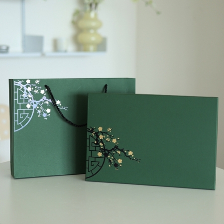 Premium Packaging Boxes Printing Lid And Base Gift Box For Clothes 