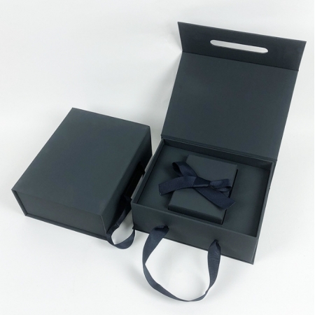 Folding Magnetic Gift Packaging Boxes Jewelry Paper Box With Ribbon Handle 